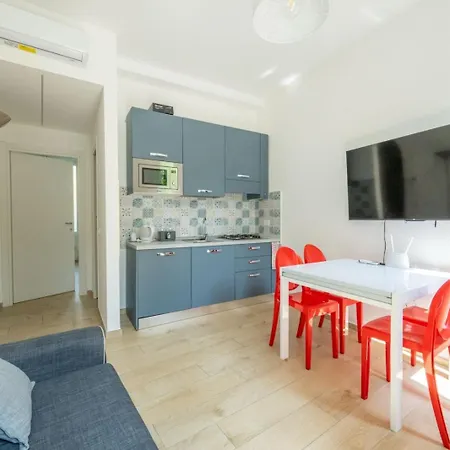 Trilocale A Pochi Passi Dal Mare Con Giardino Con Wifi Апартаменты *